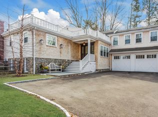 47 Old Farm Rd, Darien, CT 06820