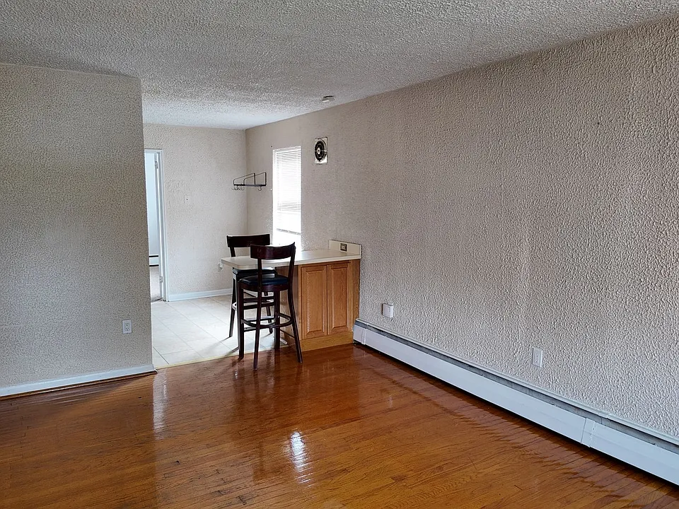 6359 Edmund St