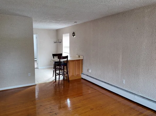 6359 Edmund St, Philadelphia, PA 19135