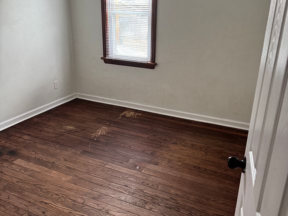 4th image of 755 Kendall Ave