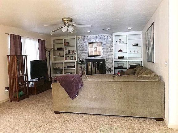 5th image of 2801 Franklin Dr