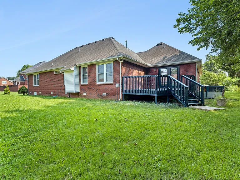131 Savannah Ridge Dr — Photo 44