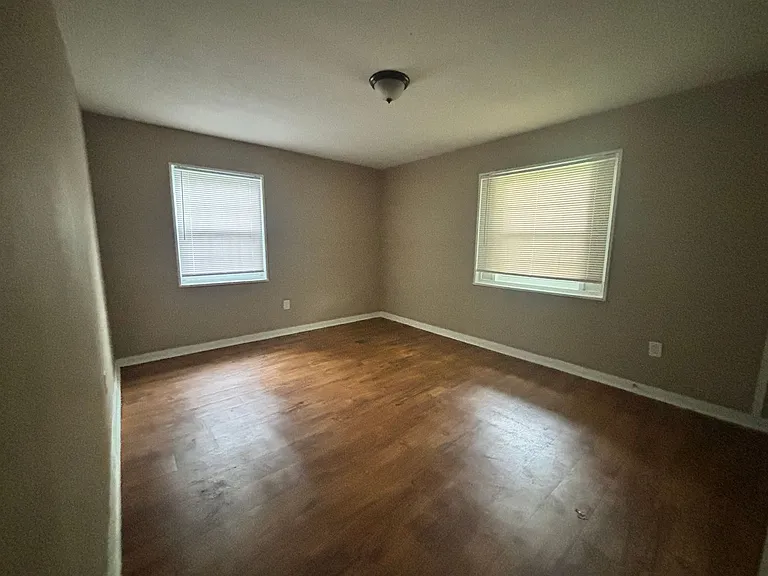 3084 Oak Forest Dr — Photo 5