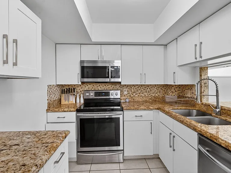 3900 N Hills Dr #306 — Photo 6