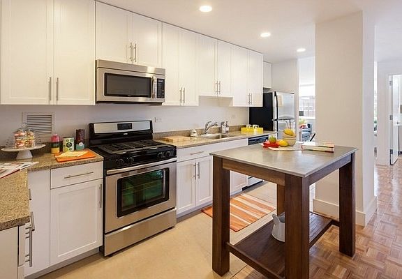 2nd image of 9745 Queens Blvd