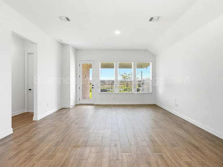 19131 Pink Grapefruit St — Photo 13