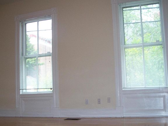 4th image of 234 Bowen St APT 1