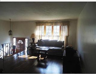 2nd image of 12 Gettysburg Rd