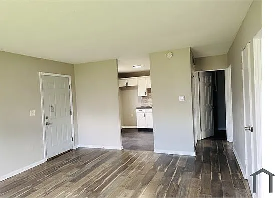 2 bed, 800 sqft, $875 — Photo 2
