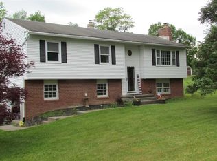 24 Forest Valley Rd, Pleasant Valley, NY 12569