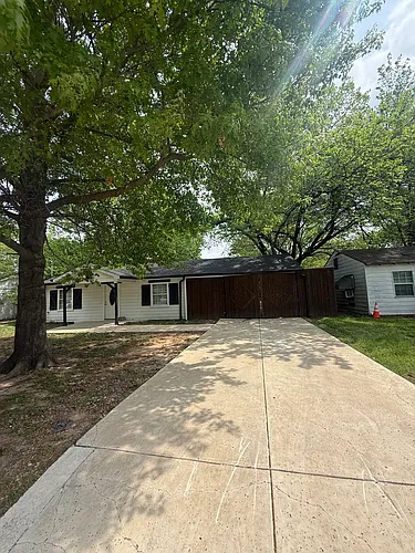 1312 Melton Ln Photo 1