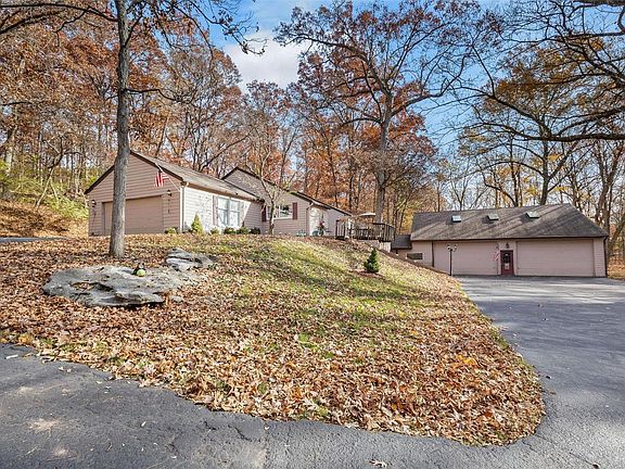 3rd image of 18019 Panorama Dr