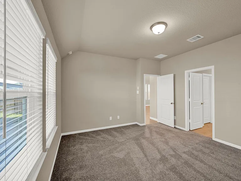 5814 Linda Cove Ln — Photo 12