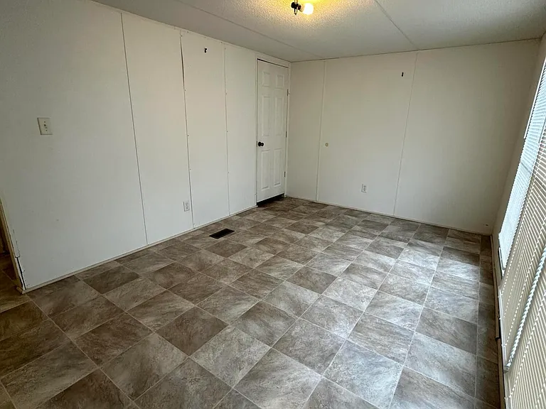 6343 Beloit Ave — Photo 18