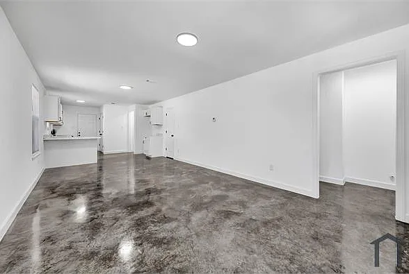 728 King Ave — Photo 6