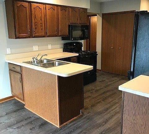 5th image of 170 Ewing Dr APT A