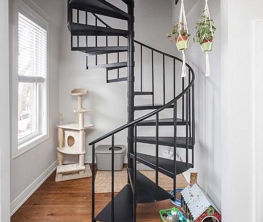 3rd image of 2045 N Wolcott Ave #2NDF