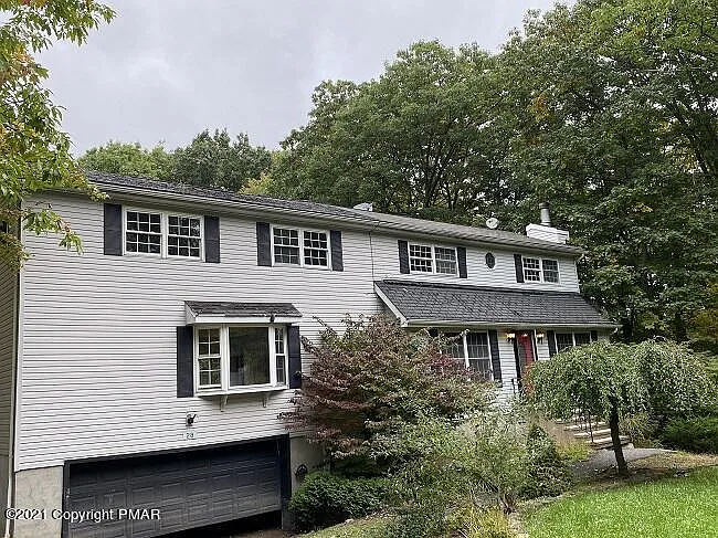 28 Seneca Rd photo 1