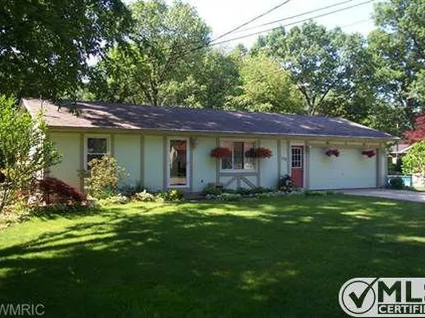 126 Manley Ave, Holland, MI 49424