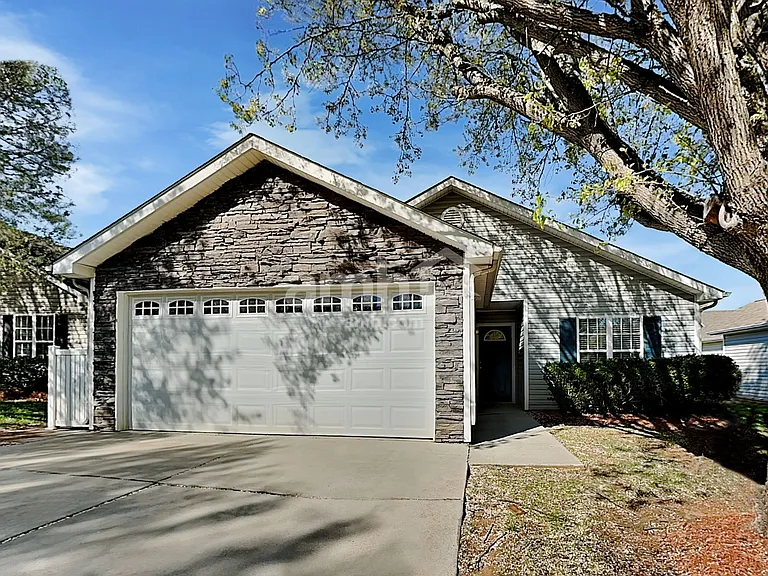 124 Tudor Downs Rd — Photo 1