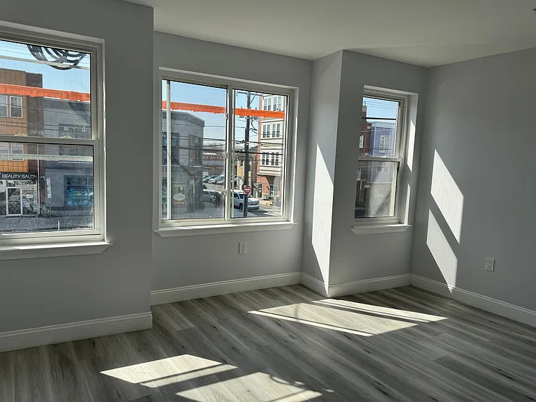 515 Washington Ave #2 — Photo 6