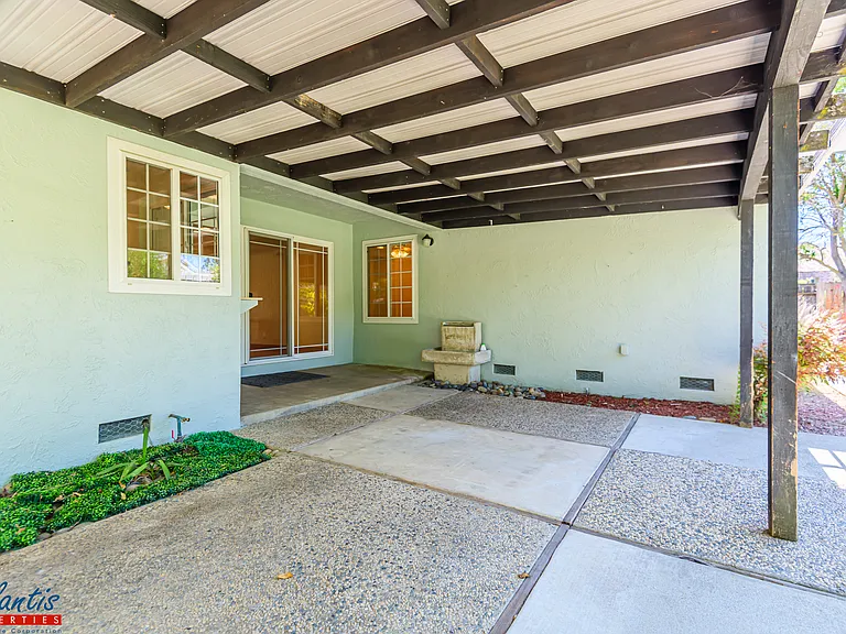 6043 Meridian Ave — Photo 16