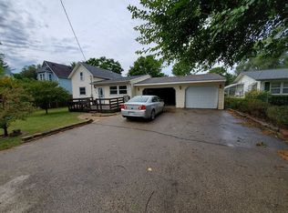 314 S Main St, Poynette, WI 53955