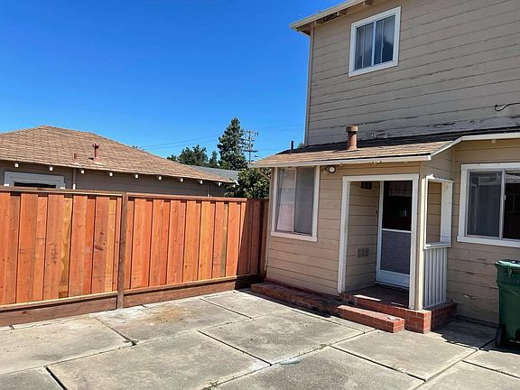2nd image of 1560 Kentfield Ave #B