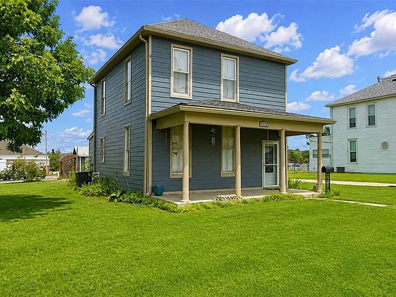 3rd image of 306 Wood St