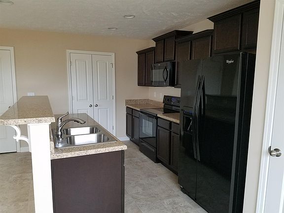 3rd image of 4703 Chelanie Cir #89