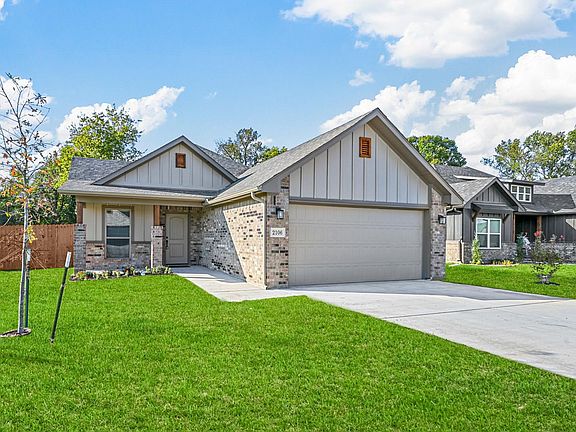 2nd image of 2106 Wyldewood Way