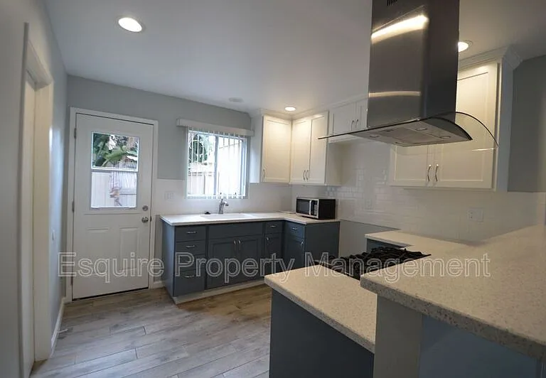 5410 Driftwood St #D — Photo 7