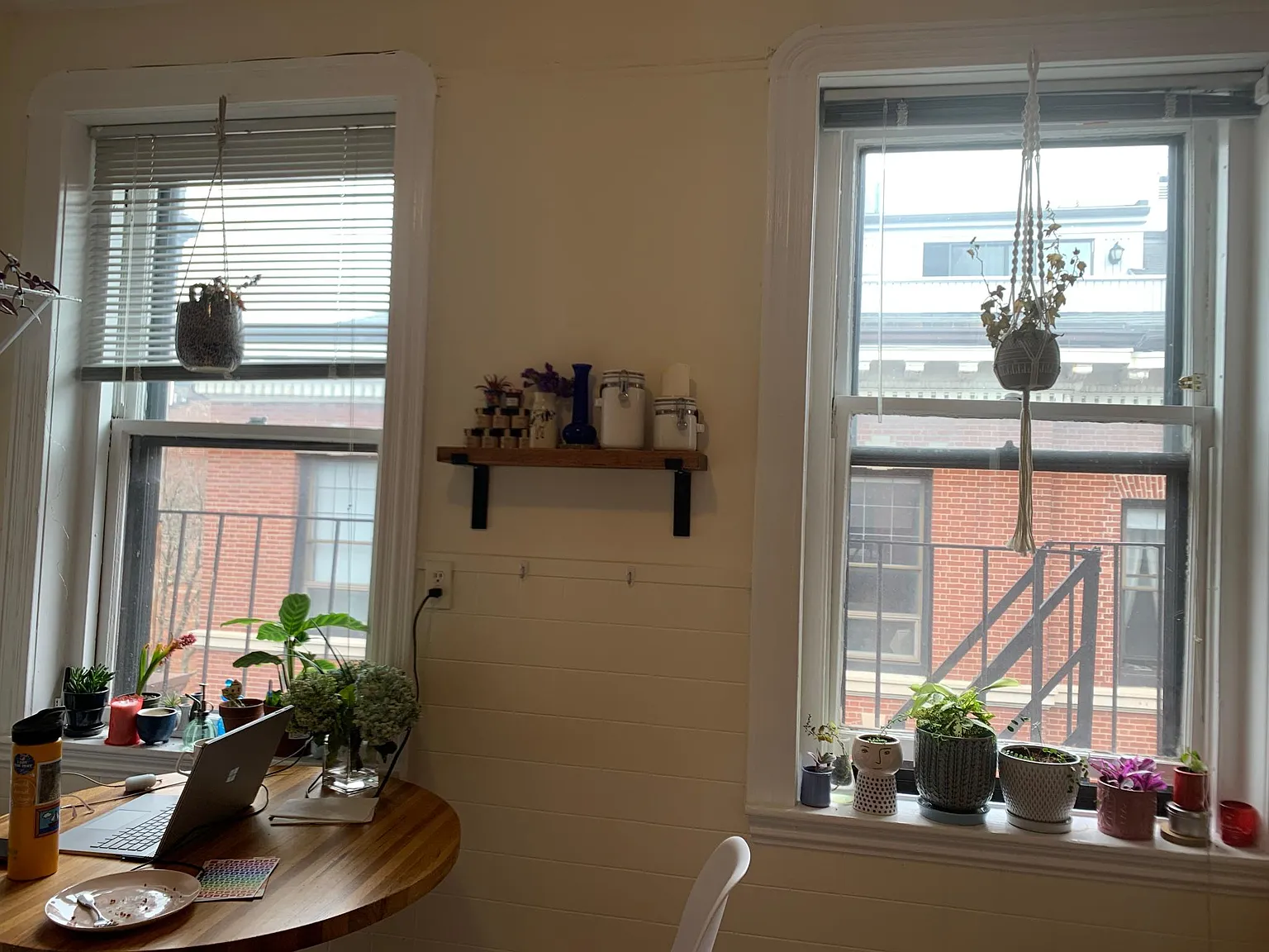 3 bed, 1000 sqft, $4,100 — Photo 3