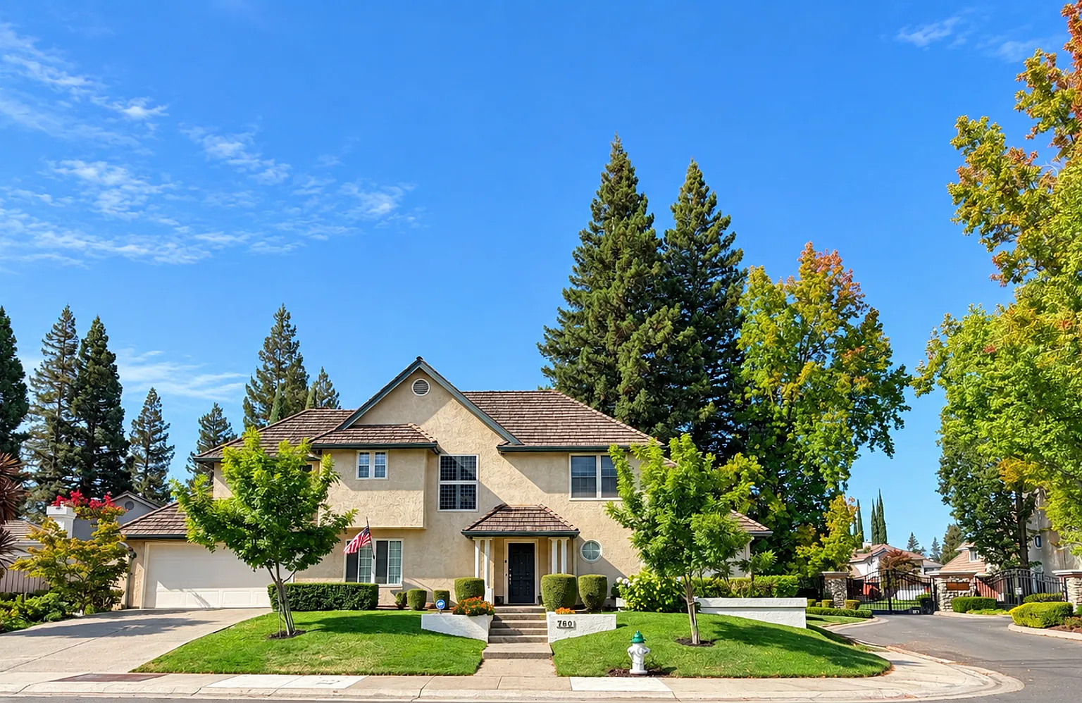 For Rent Riverlake Living in Sacramento's Pocket Area! — Photo 1