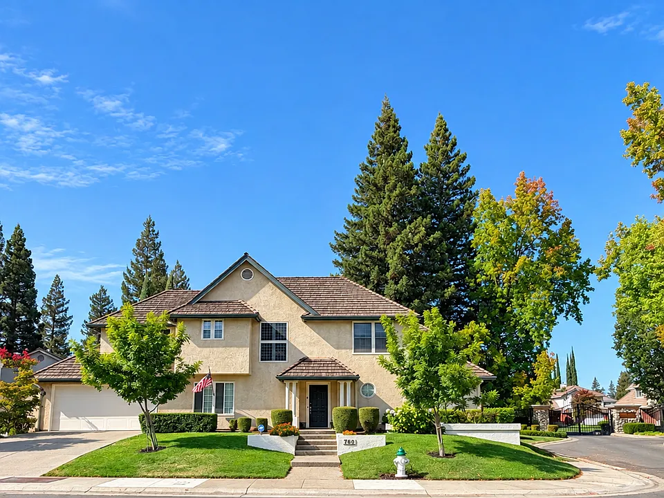 760 Lake Front Dr
