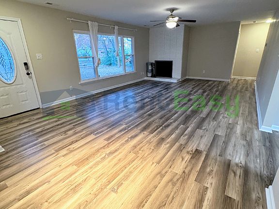 3rd image of 411 Woodview Ave