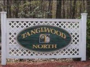 111 Hidden Valley Dr, Tafton, PA 18464