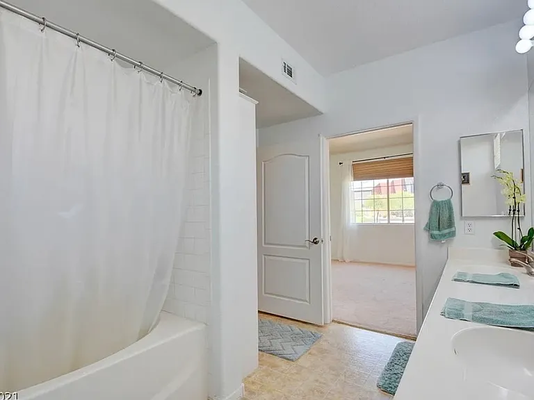 1501 Blackcombe St #203 — Photo 8