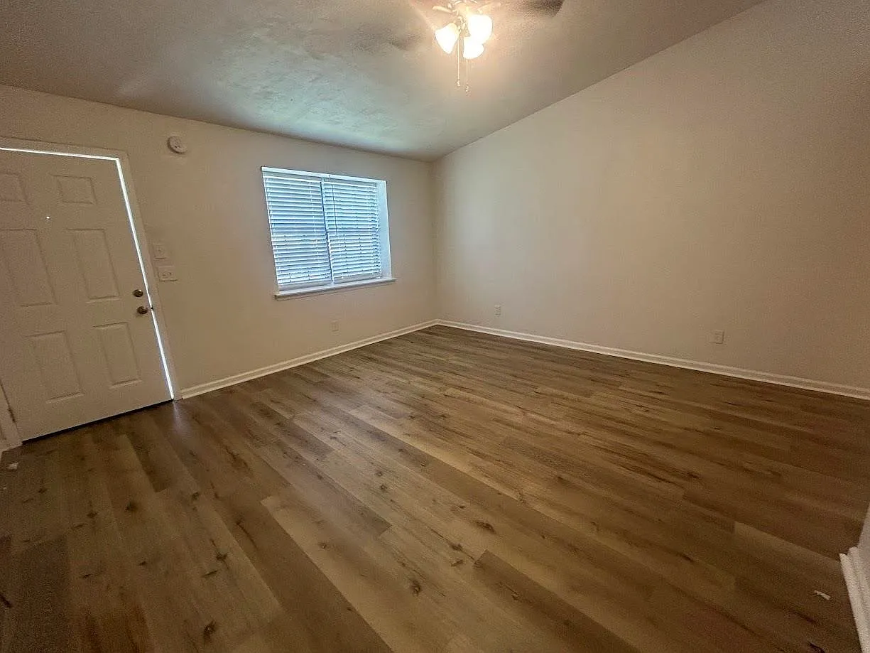 1 bed, 1.0 bath, 640 sqft, $995 — Photo 4