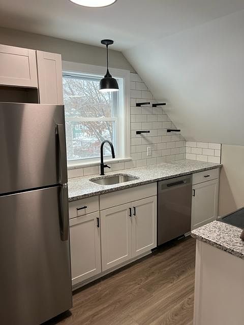2nd image of 714 Rimmon St #3