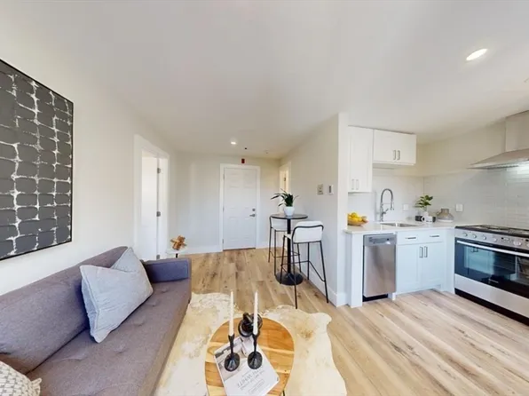 72-74 Chelsea St #8, Boston, MA 02128