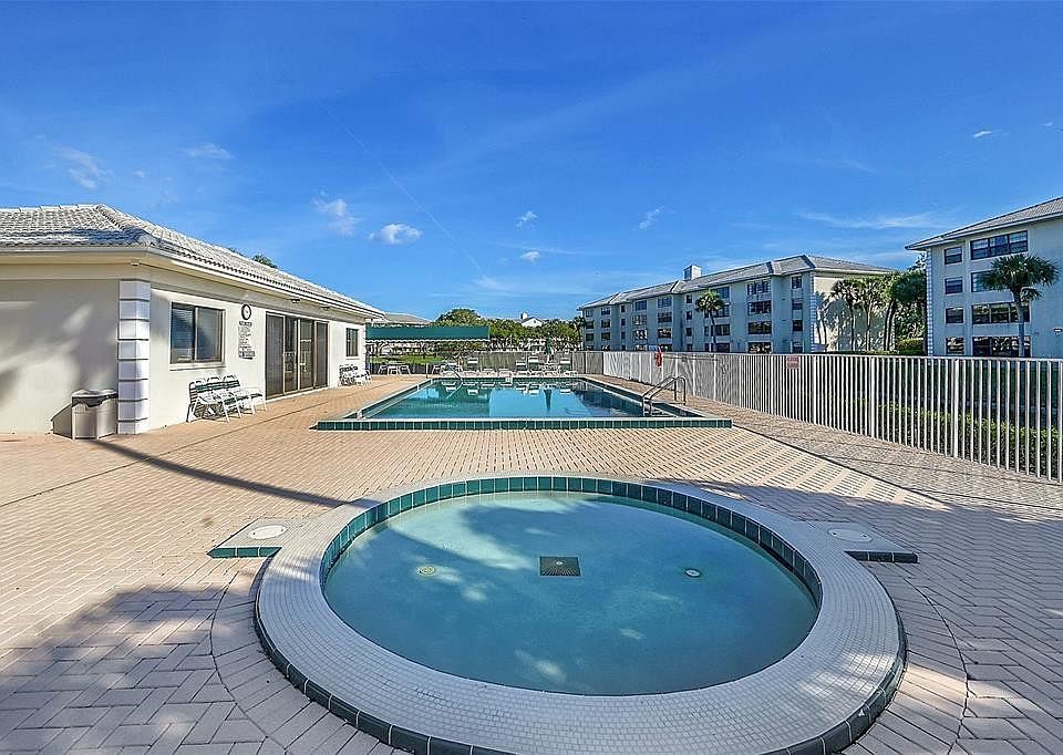 1st image of 6109 Balboa Circle #305