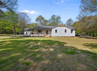 401 Coleman Dr, Statham, GA 30666