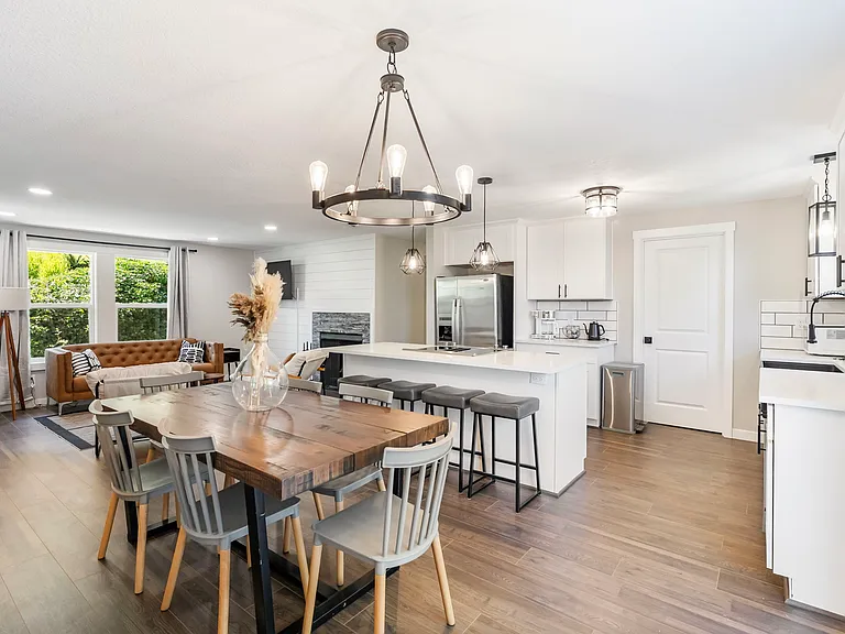6100 Barclay St — Photo 13