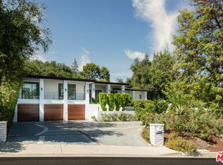 21334 Mulholland Dr, Woodland Hills, CA 91364