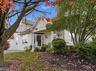 23 Sweet Pea Ln, Langhorne, PA 19047
