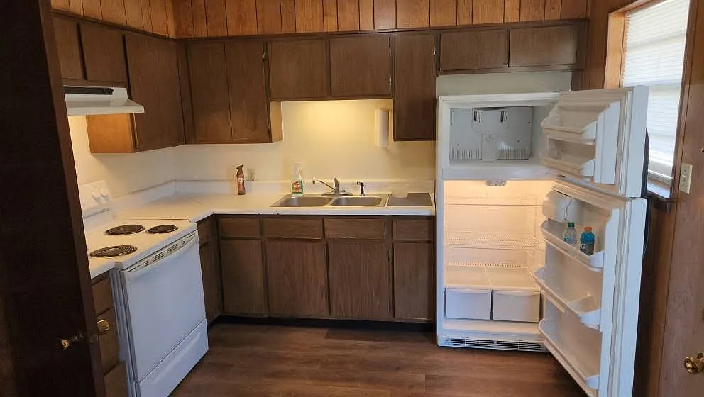 2 bed, $750 — Photo 3
