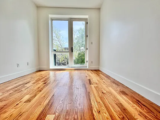 Rented by ERNY LLC | media 35