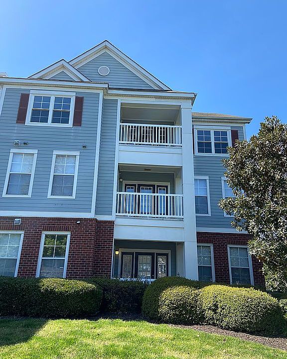1st image of 600 Fern Meadow Loop APT 306