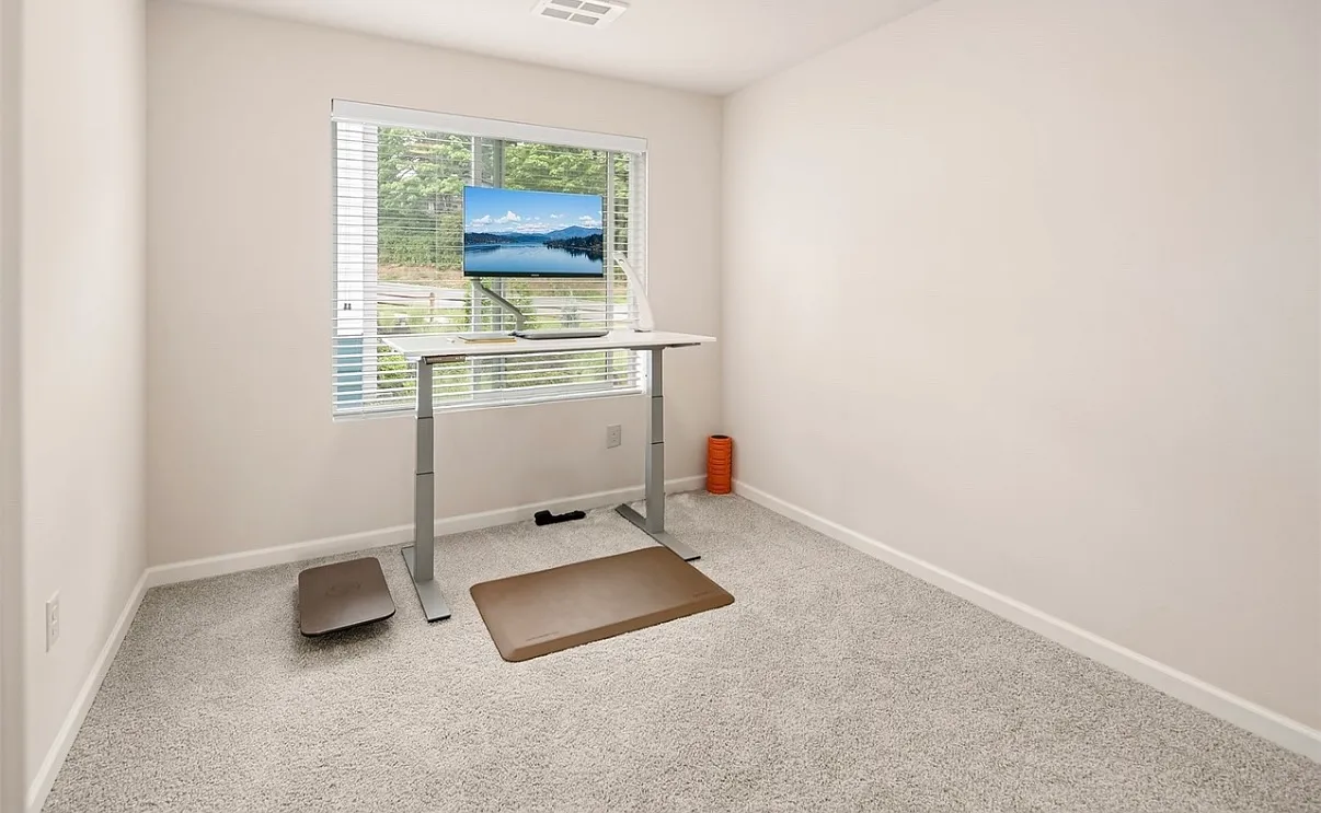 4 bed, 3.5 bath, 1830 sqft, $3,800 — Photo 4